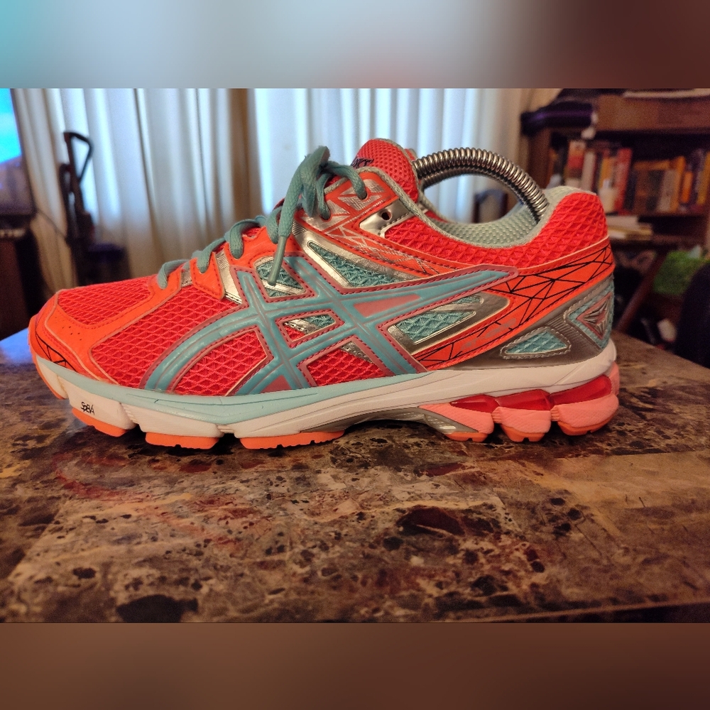 Asics gt-1000 women's running shoes